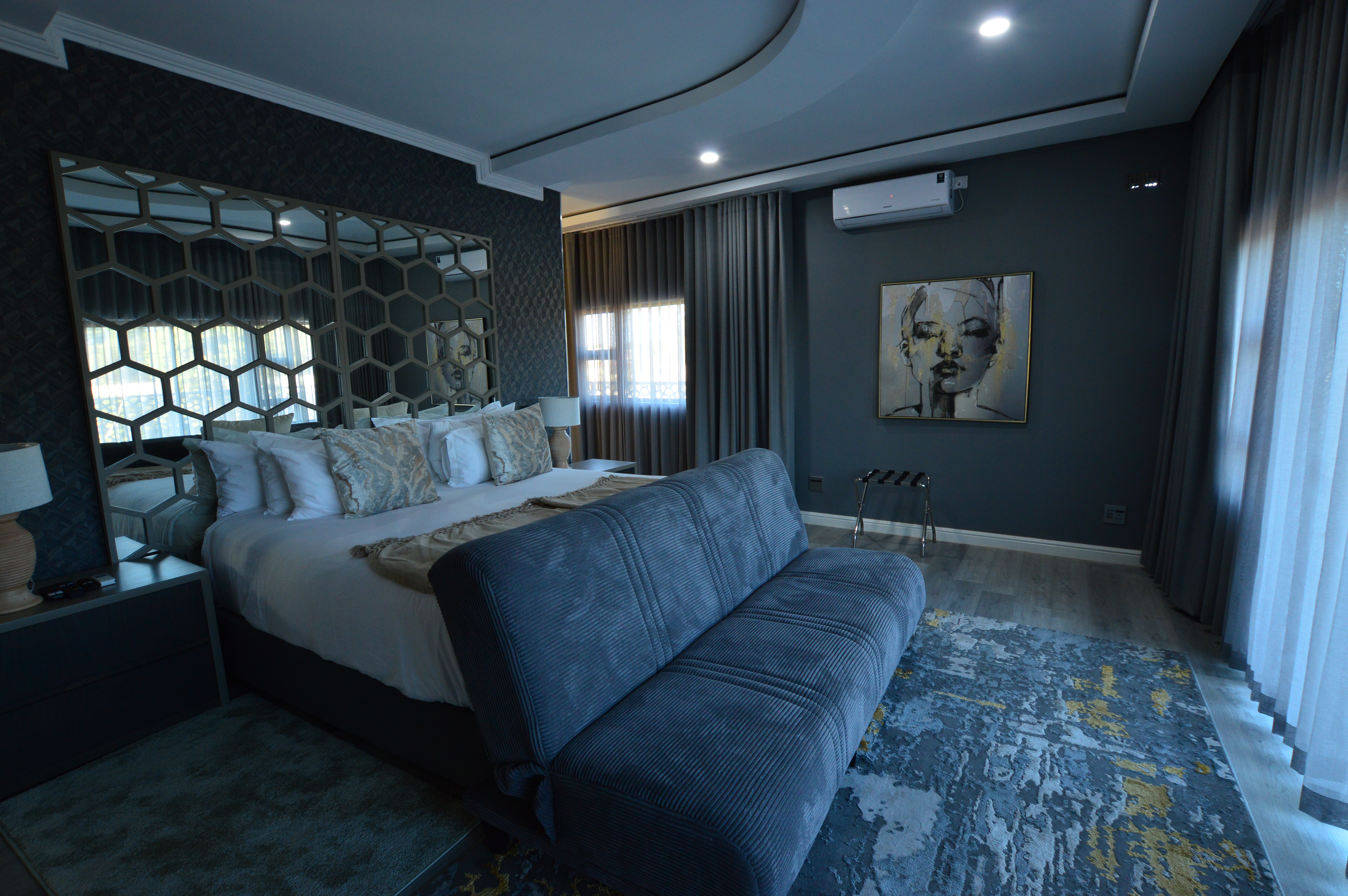 Room 8 - The Presidential Suite